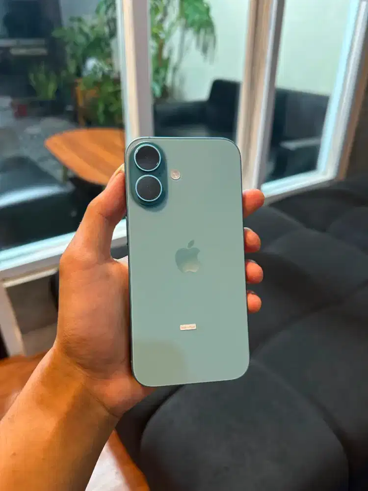 iPhone 16 128gb iBox