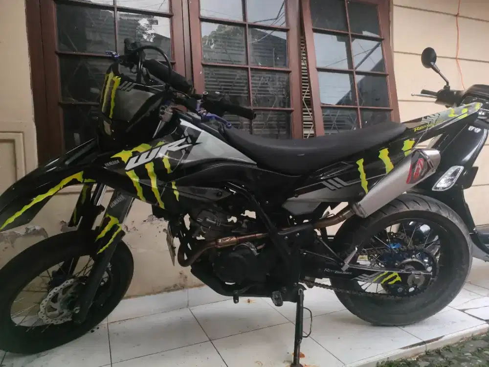 Yamaha wr 155 kondisi good ban 2 set supermoto and trail