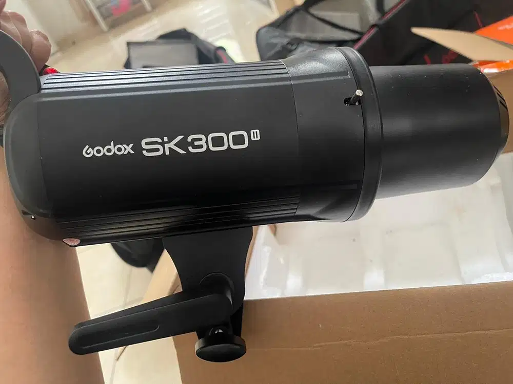 Lampu Godox SK 300 II Studio Foto