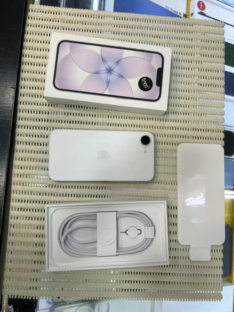 Iphone 17e 256GB IBOX Open Box Only Garansi On-29 Juli 2027