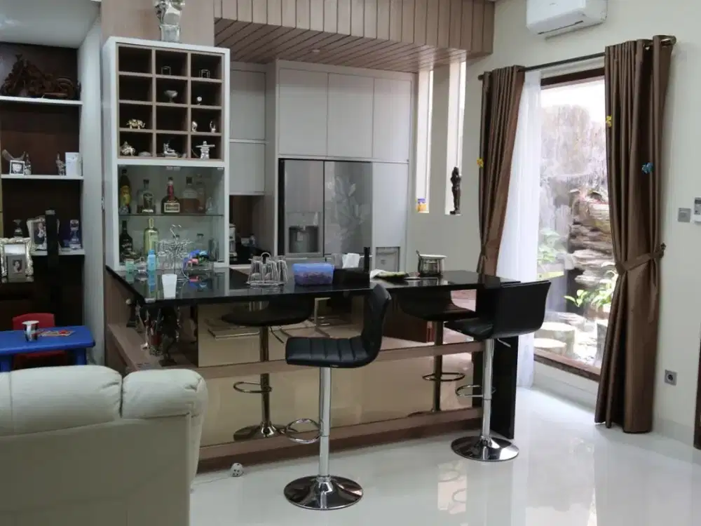 Rumah Cantik Siap Huni di Kebayoran Bintaro Sektor 7 Tangerang Selatan LT 204 4 KT Harga Istimewa!