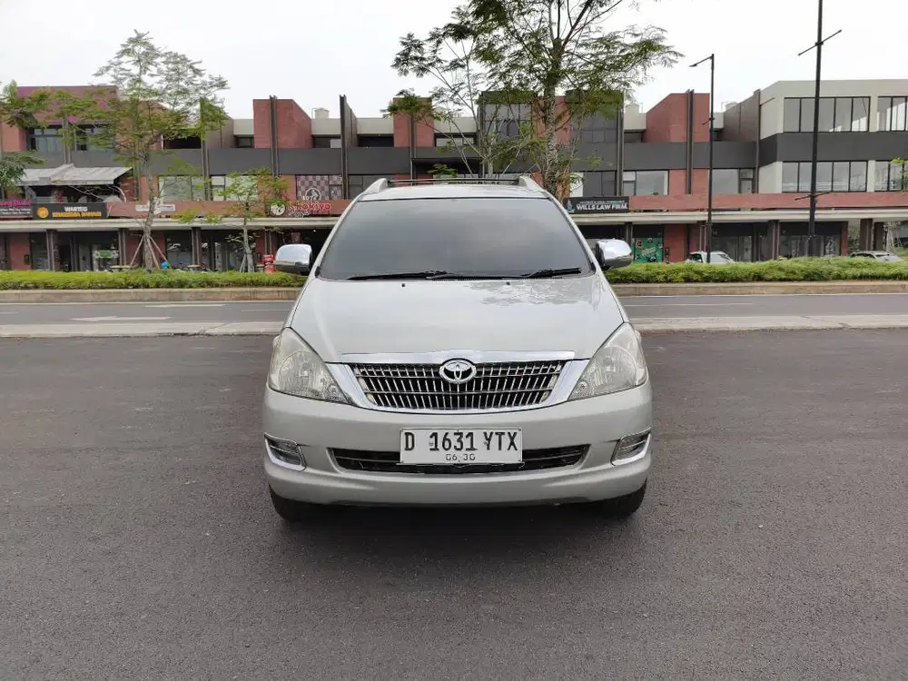 Toyota kijang Innova V mt 2005 silver
