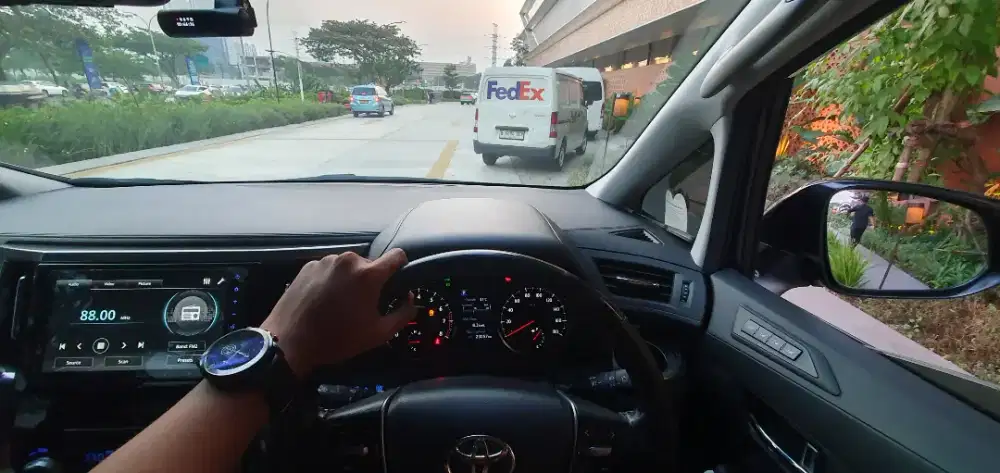 MENCARI PEKERJAAN DRIVER PRIBADI/DIREKSI