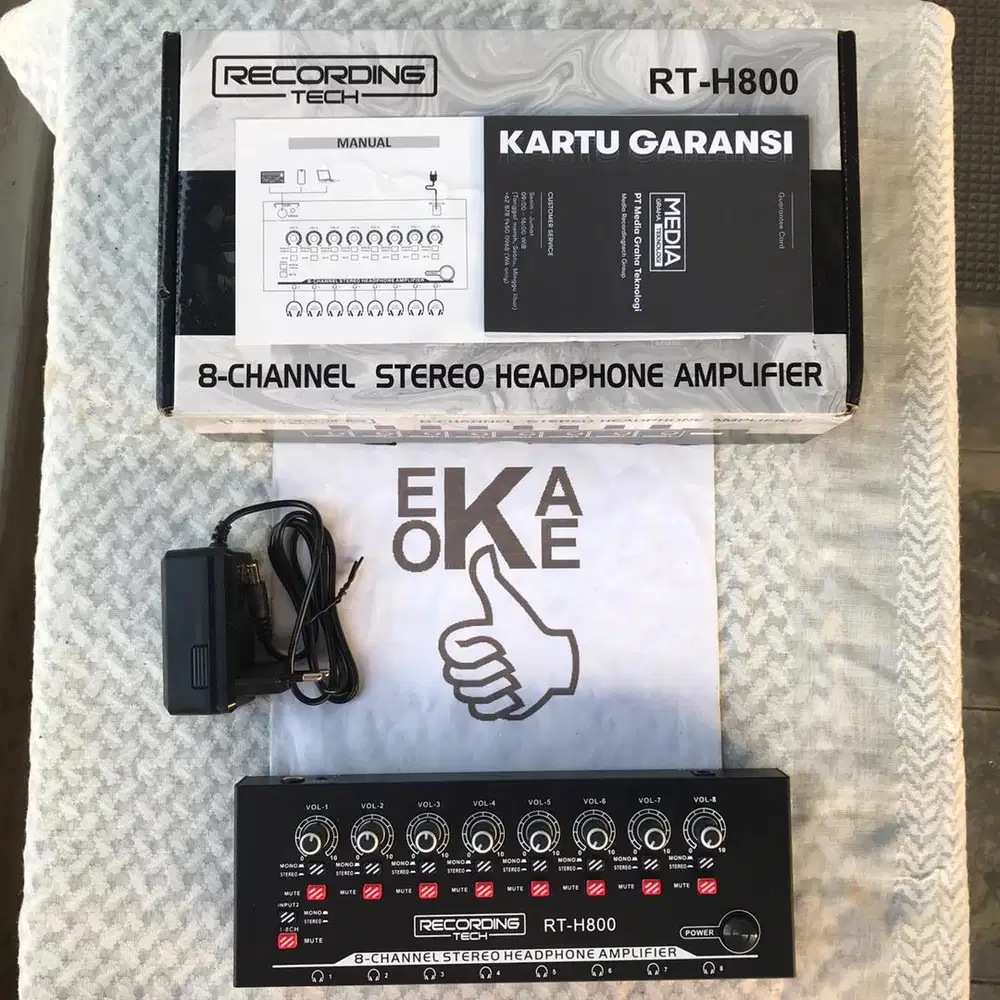 Recording Tech RT-H800 8-channels stereo headphone amplifier