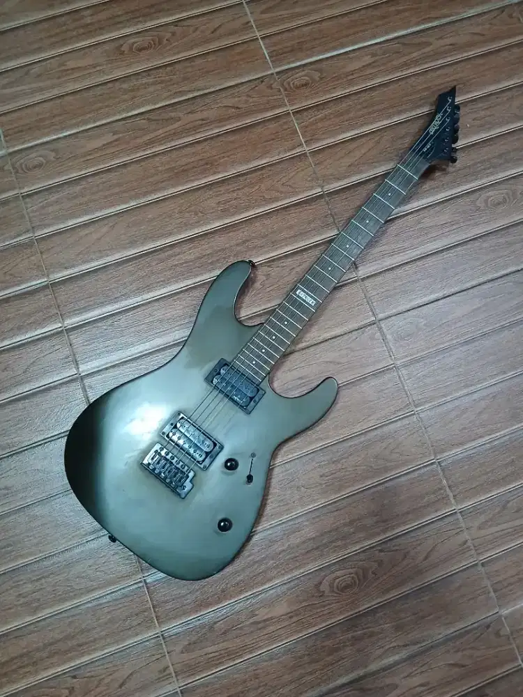 Gitar Artrock super strat