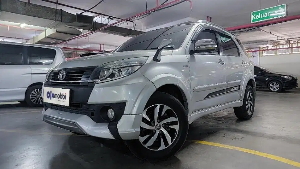 TDP 7, JT Toyota Rush 1.5 TRD Sportivo Bensin-AT Silver 2015