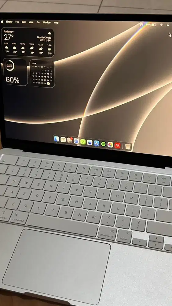 Macbook Neo 8/256 silver ibox