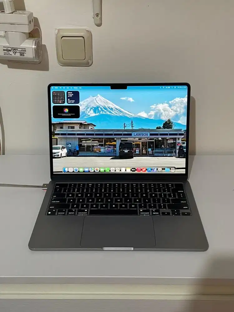 MacBook Air 2024 M3 13 inch 8/256