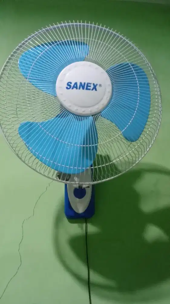 Kipas angin dinding 16 inch merk sanex normal siap pakai nego tipis