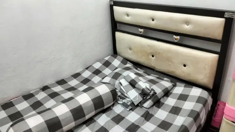 RANJANG BESI / DIVAN BESI MINIMALIS