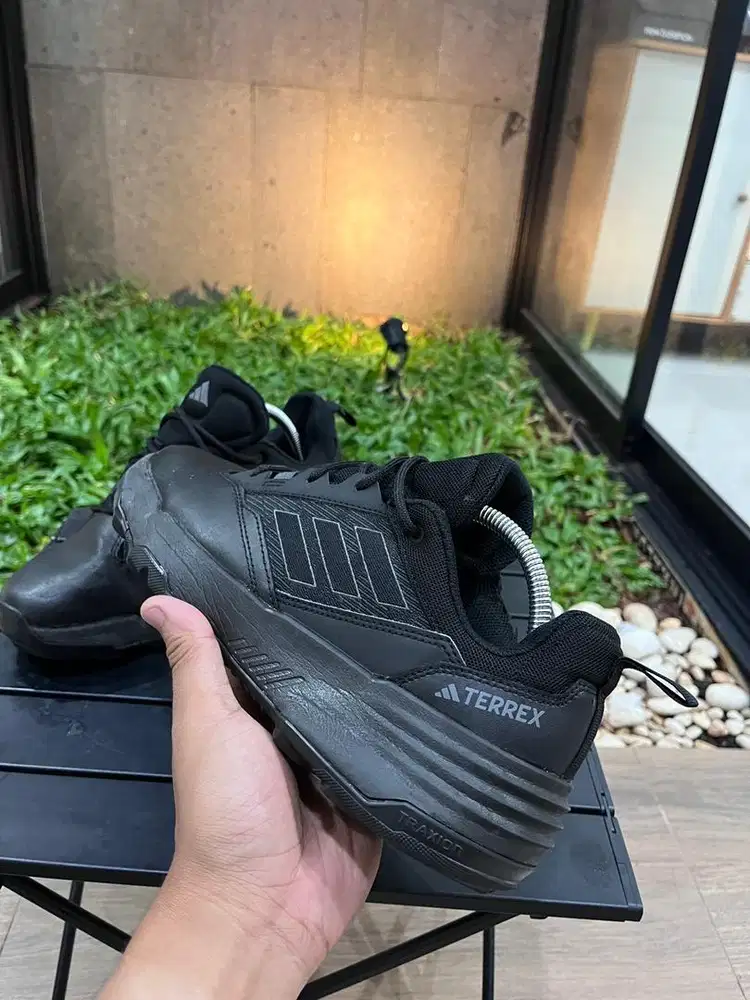 Sepatu original adidas terrex size 42 / insole 26.5