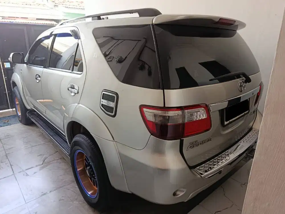 Toyota Fortuner G Diesel Tahun 2008 - 2009 Istimewa