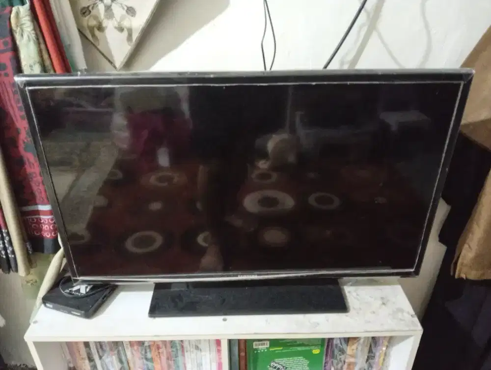 TV LED Samsung 32 in