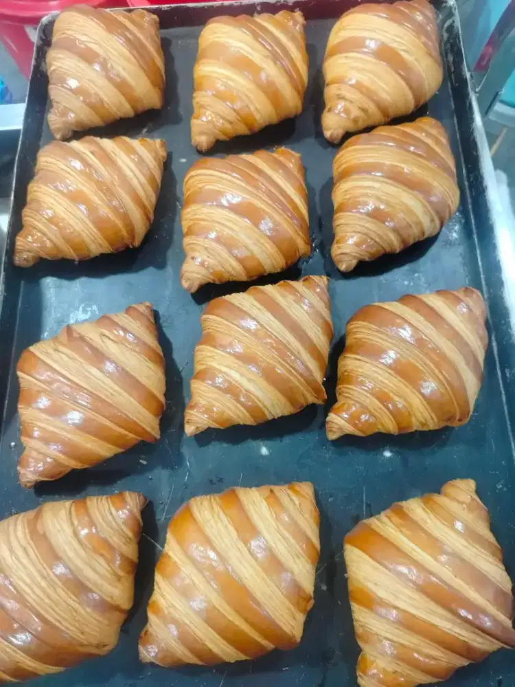 Trainer Bakery Shop
