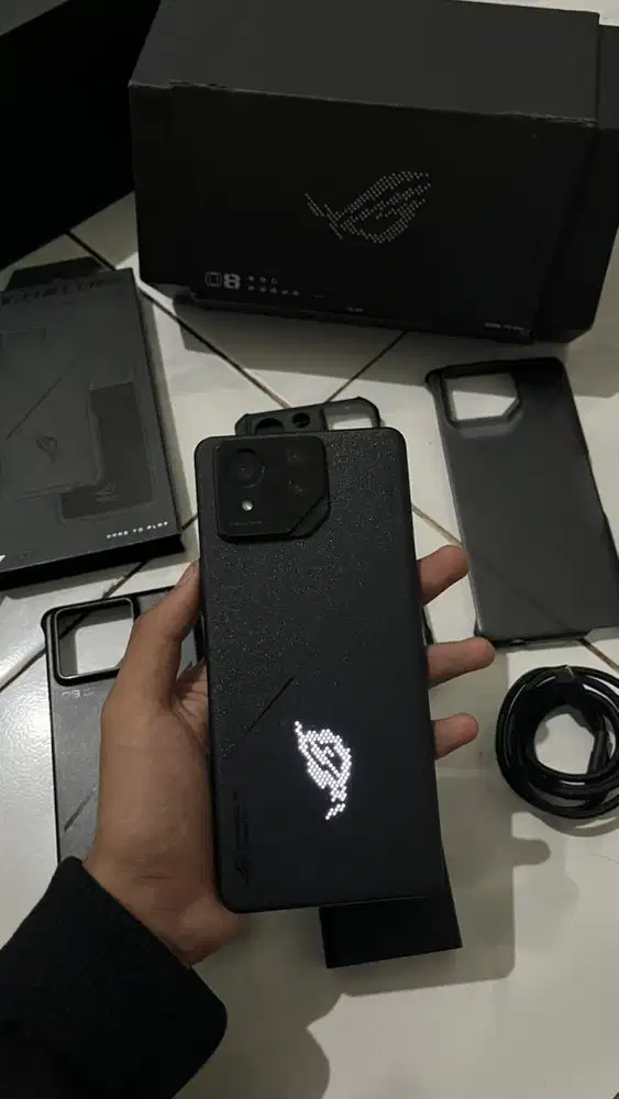 ROG 8 PRO (16/512)