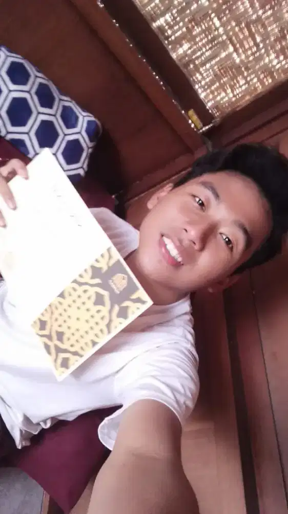 Pria 23thn sedang mencari pekerjaan