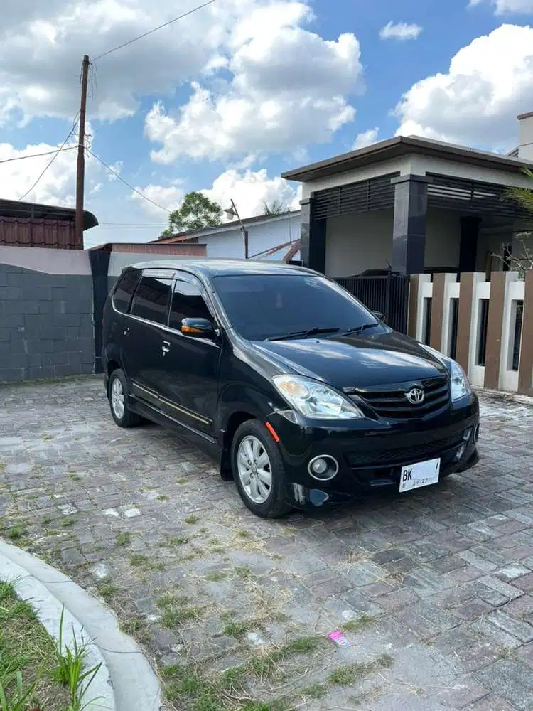 Toyota Avanza S 2011 Automatic