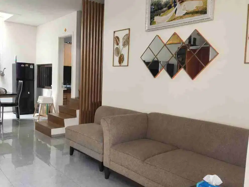 Dijual Rumah 3lt lokasi strategis, dekat tol Full Bangunan Puri 11 Residen Karang Tengah Tangerang