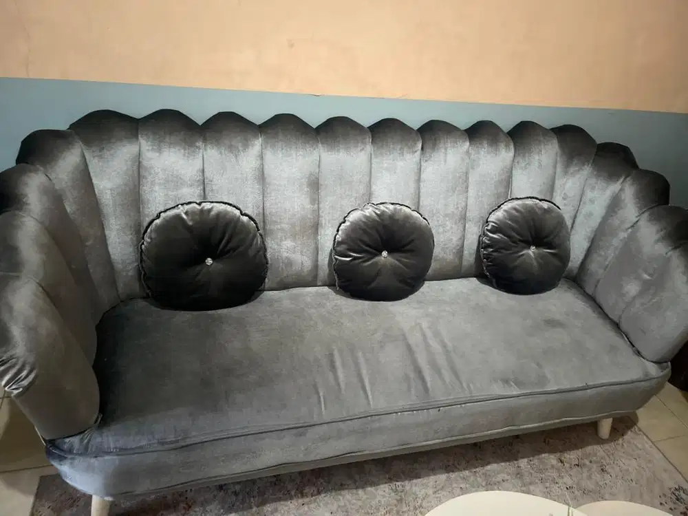 Sofa panjang + 2 tools