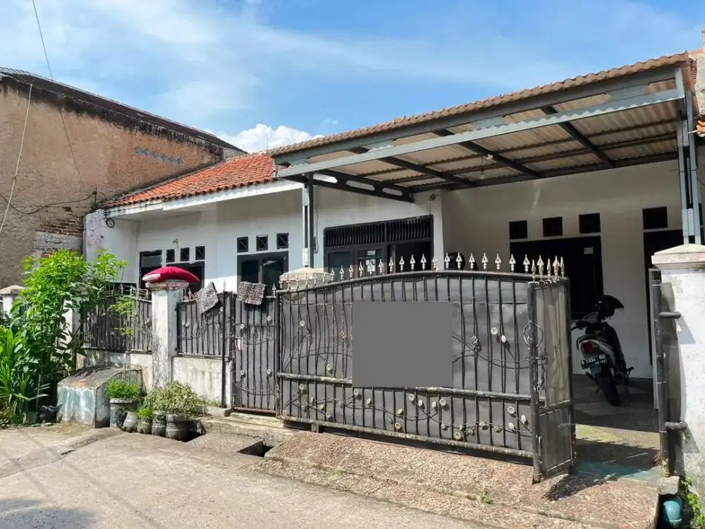 Dijual rumah di komplek pakusarakan lama cipageran