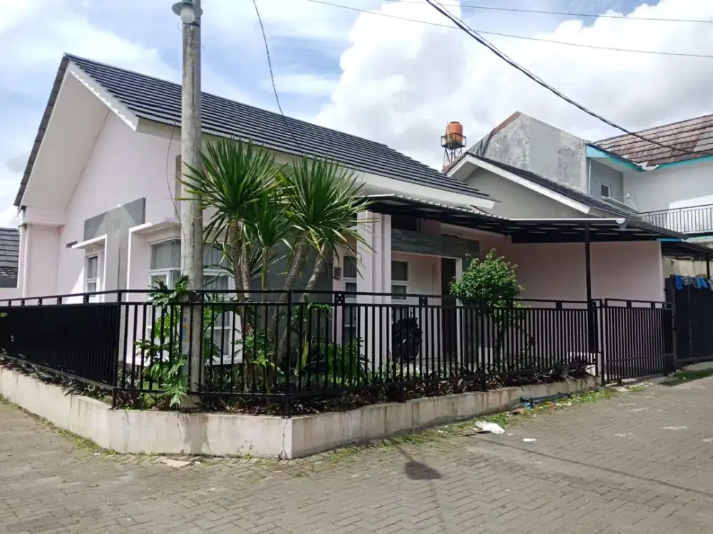Rumah siap huni the green sariwangi dekat polban upi