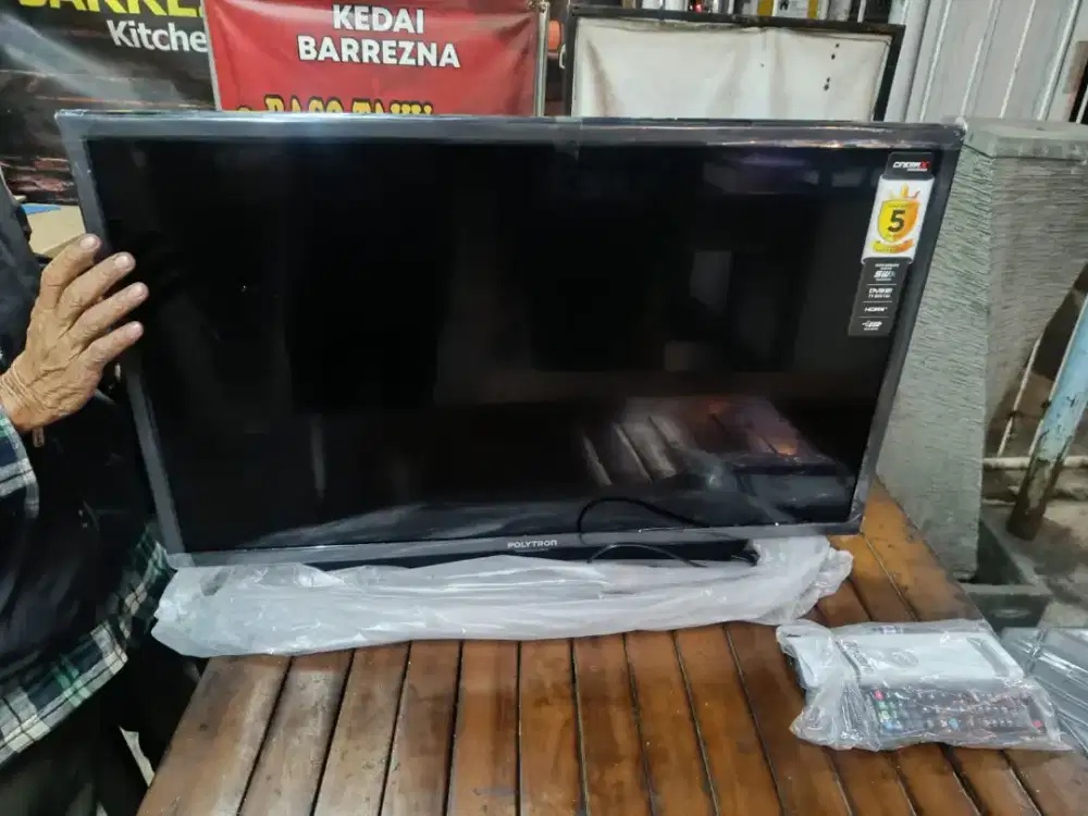 Tv Polytron led tu