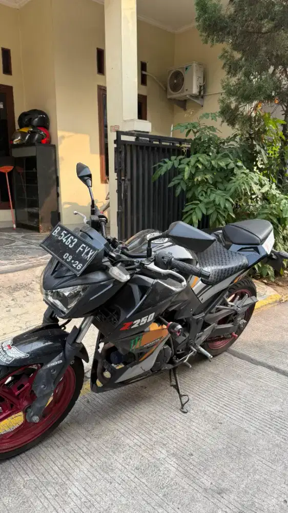 Jual motor Kawasaki z250 abs
