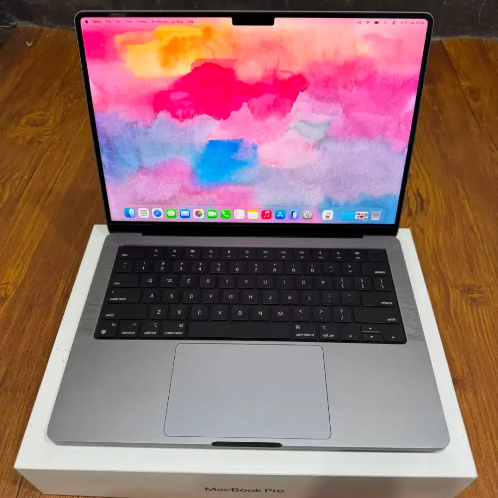 Macbook m1 pro 2021 layar 14 inch ram 16gb ssd 512gb fullset bisa cod