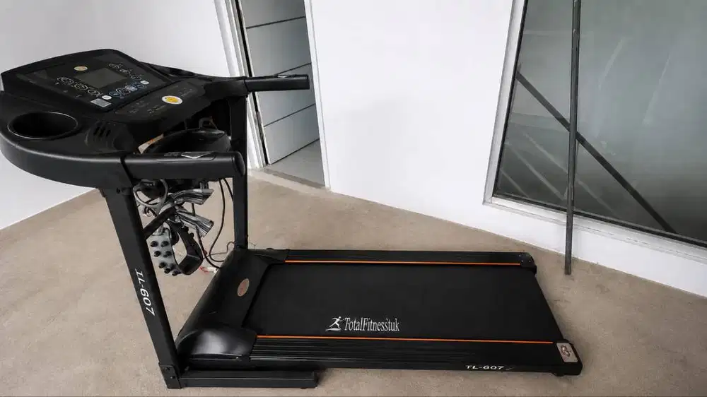 Treadmill OB-1057 DC 1.75 HP Max User Belt Massager Speaker MP3