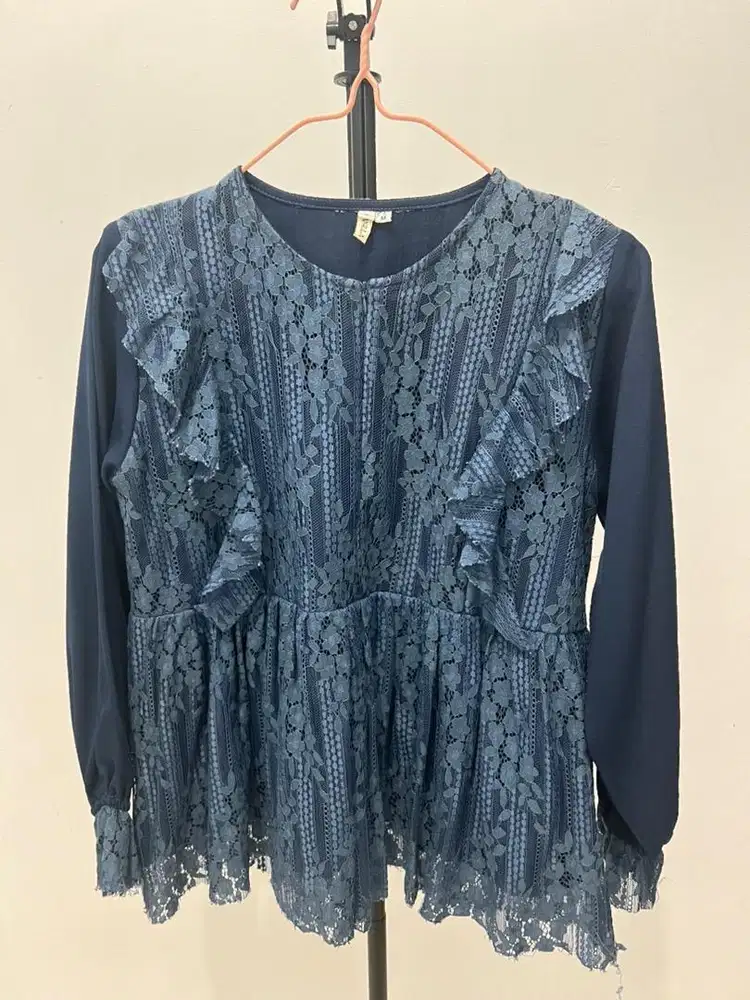 (preloved) Vanilla Hijab Blouse