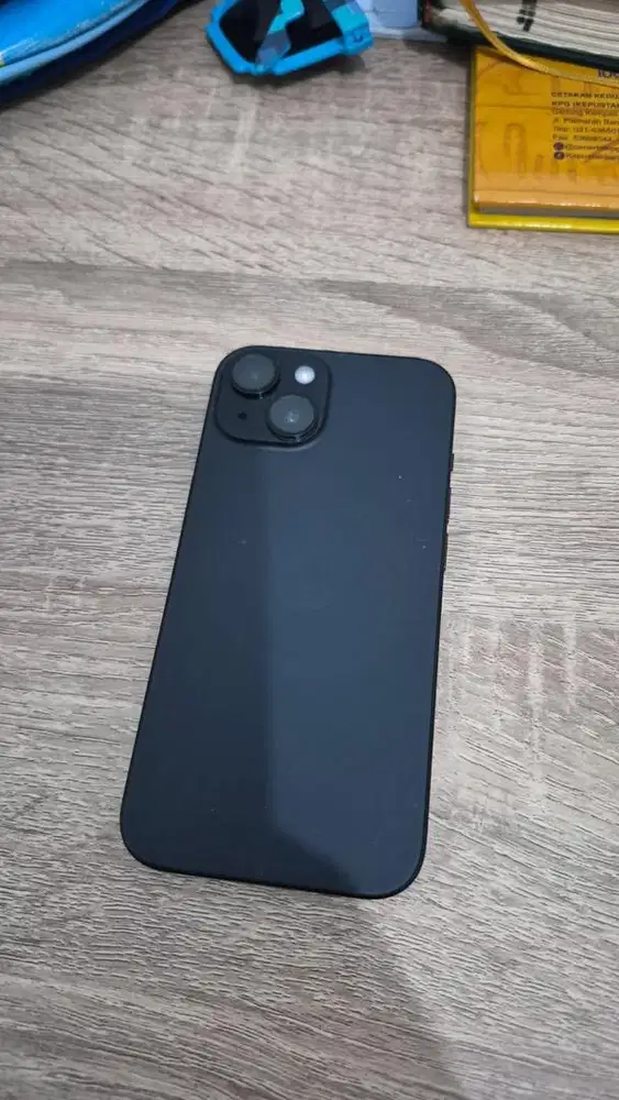 Iphone 15 256 warna hitam