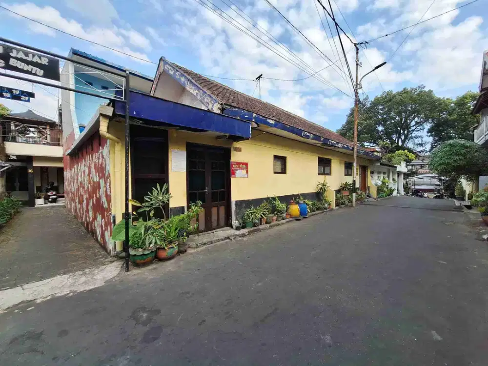 Rumah Hitung Tanah Luas 189 m² Area Jalan Bandung Veteran Malang.