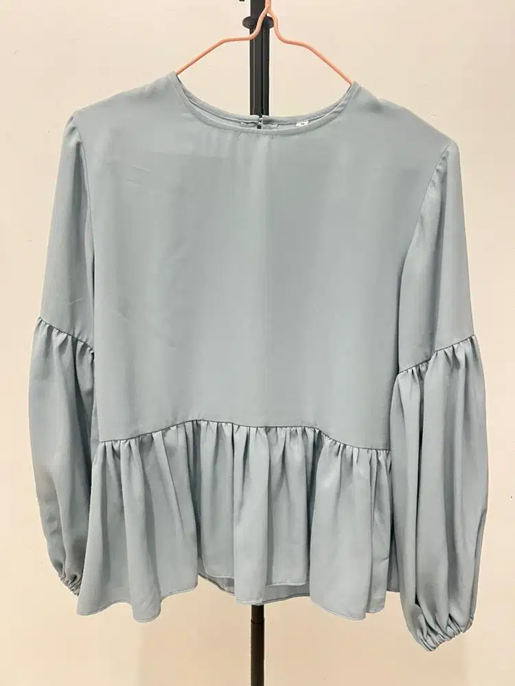 (preloved) Vanilla Hijab Blouse