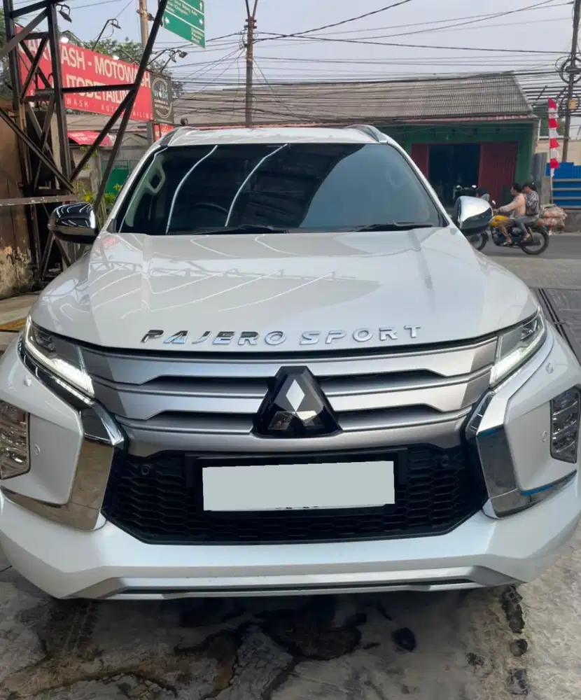PAJERO SPORT DAKAR ULTIMATE 2023 LOW KM ANTIK