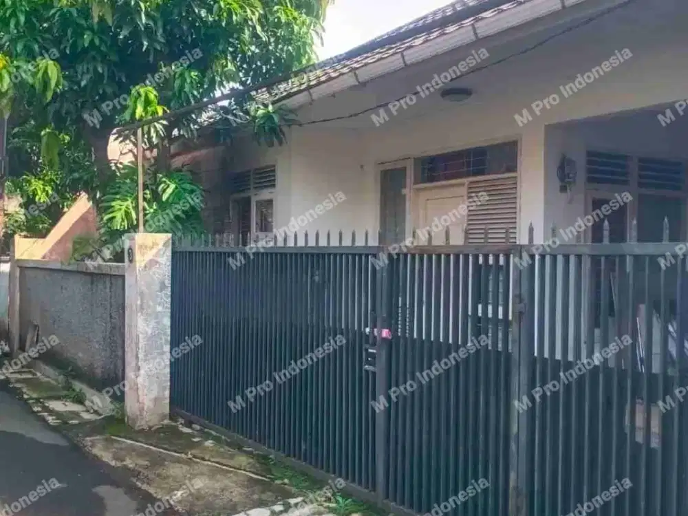 Rumah dijual di Tebet Timur, lokasi strategis, dekat area bisnis, bisa KPR