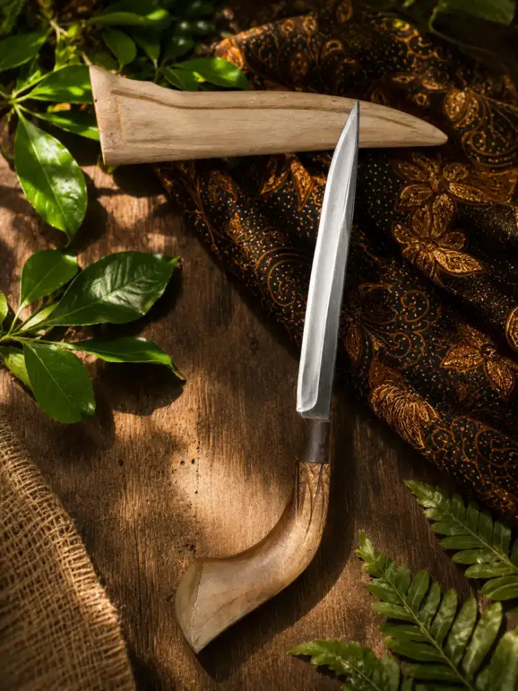 Pisau survival model badik