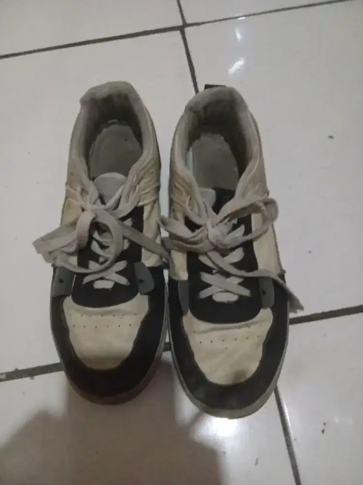 sepatu second ukuran 40/41