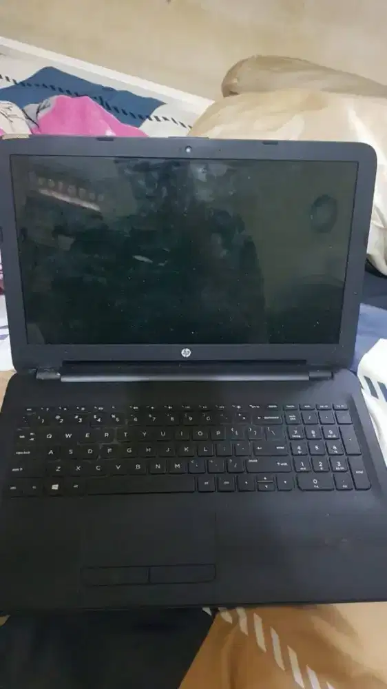 Laptop tipe HP, minus gak ada Casan.