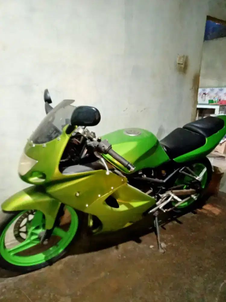 Di jual motor ninja rr old 2007 negooin aja bosku
