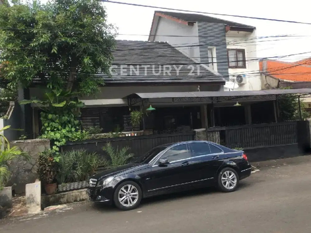 Rumah Lokasi Startegis Siap Huni Akses 2 Mobil Tebet Jakarta Sela
