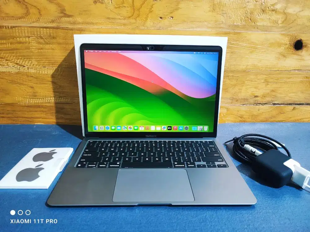 MacBook Air M1 2020 iBox Apple M1 RAM 16GB SSD 256GB BH100% Garansi ON
