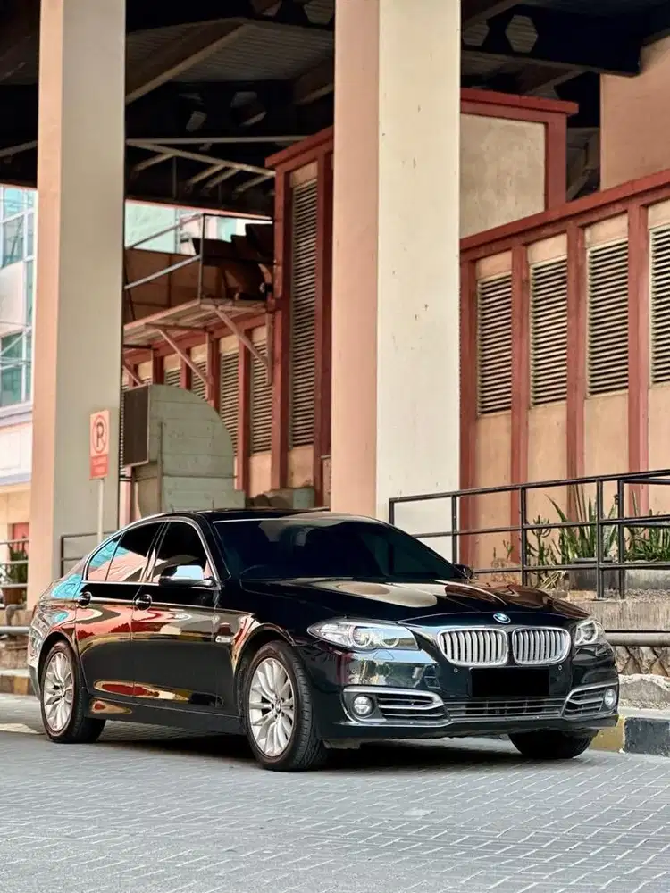 BMW 528i F10 facelift luxury LCI 2014 siap pakai