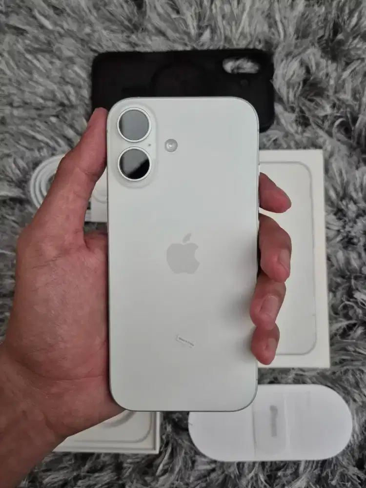 Iphone 17 256GB White Ibox Garansi On 2027