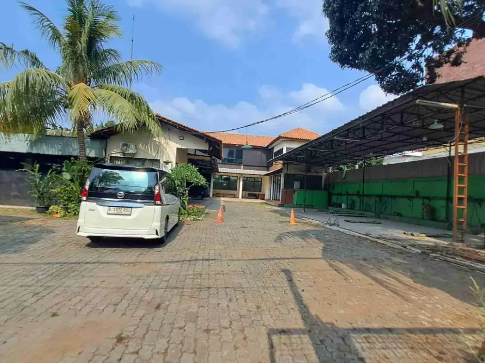 DiSewakan lahan usaha di Jatiasih seluas 1200m2, SHM, Rp 400juta/tahun nego