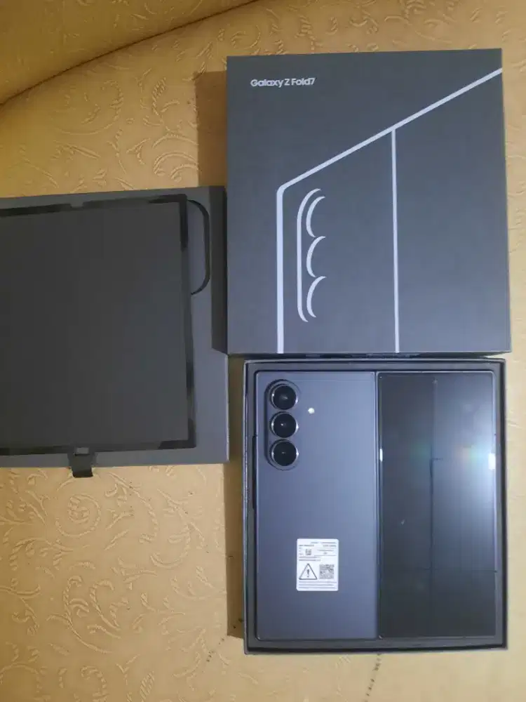 Hp Galaxy Fold 7 12/256