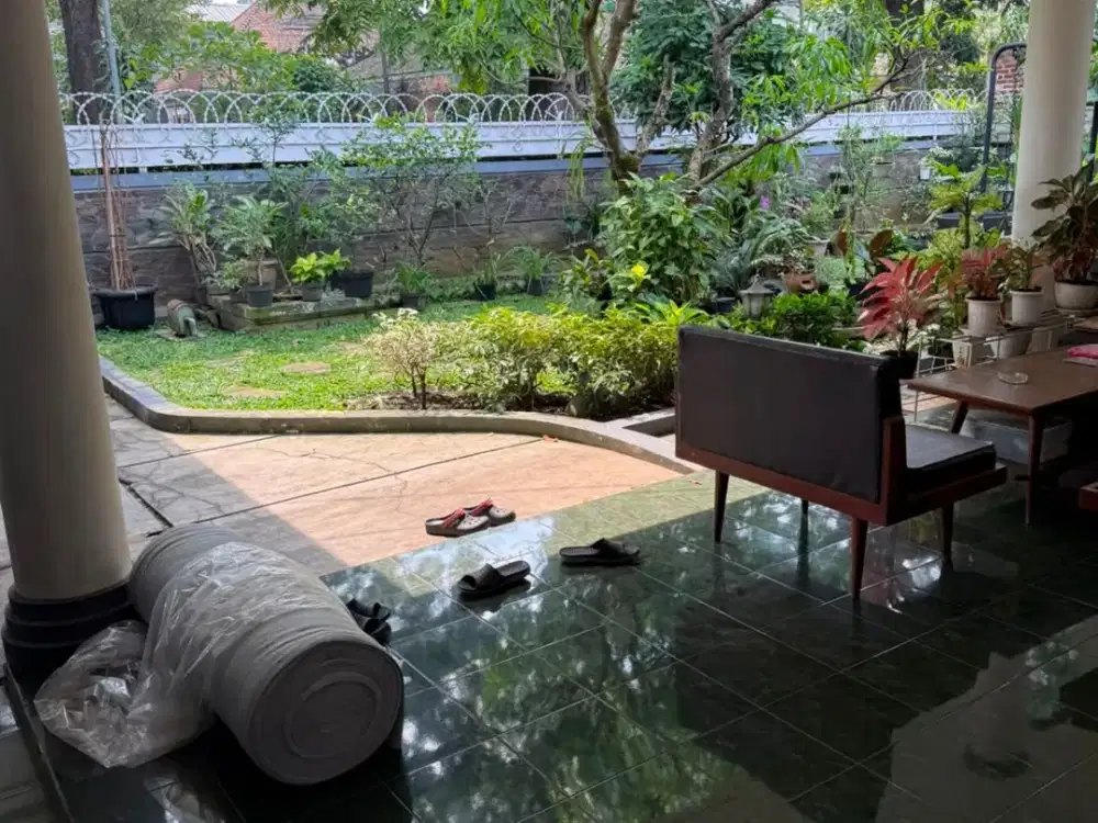 Rumah Asri Terawat di Sayap Cipaganti Bandung