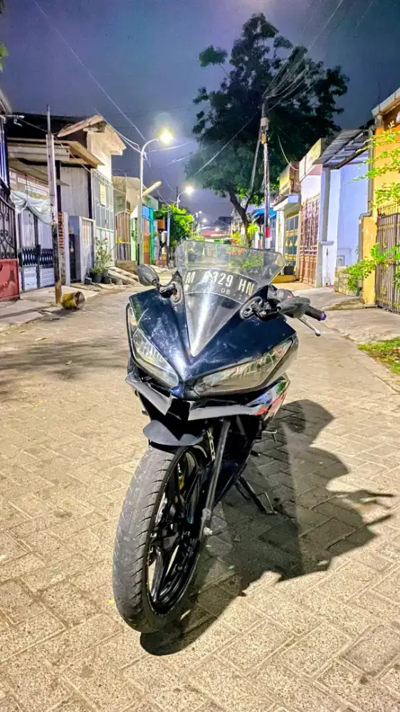 Motor R15 v2 150 CC 2015