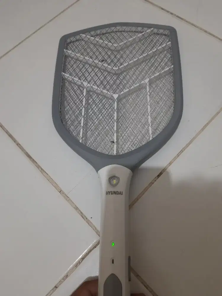 Raket nyamuk merek hyundai