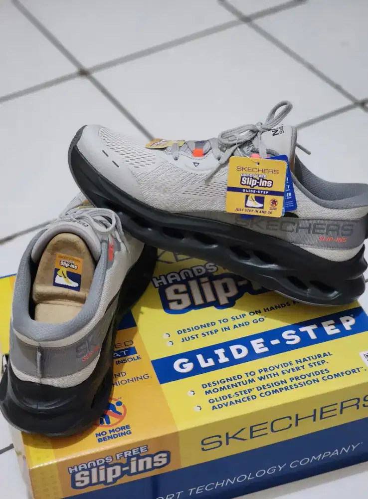 SKECHERS GO RUN Slip-ins Glide-Step