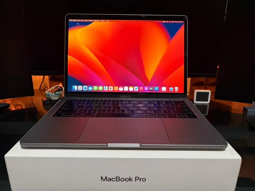 Apple Macbook Pro 13 Inch Intel 8/256 Fullset Ex Ibox 2017